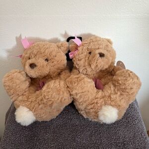 NWT Wonder Nation Teddy Bear Slippers 
Size 7/8